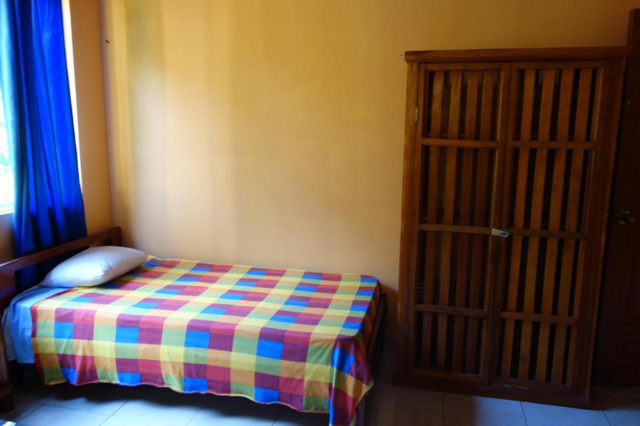 Hostal Tena Naui Exterior foto